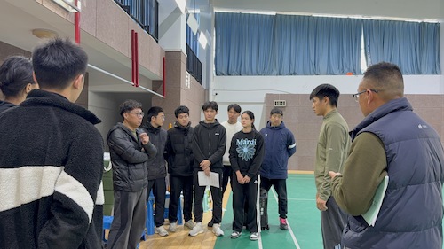 11月20上午，张磊副院长走访杭州市十三中实习点