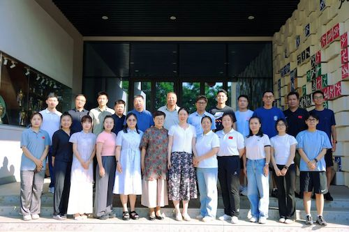 浙江省“十四五”四新重点教材编委总结会合影