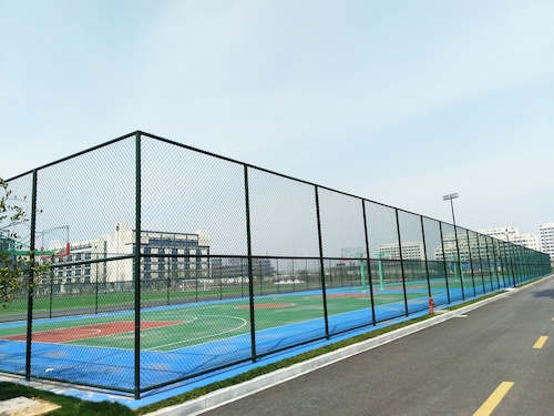 B区—教师公寓室外篮球场