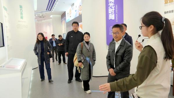 上海体育大学副校长魏建军一行来我校交流